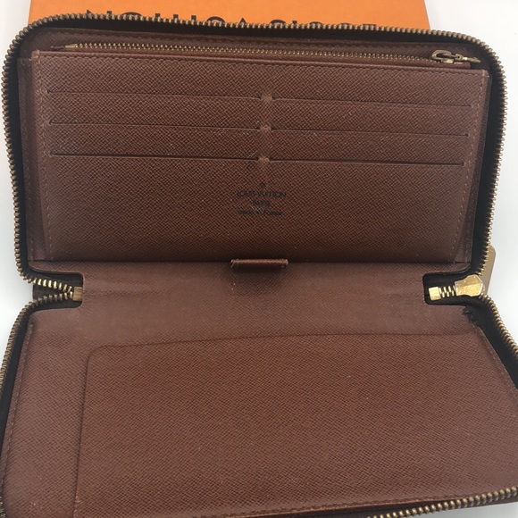 LV Zippy Organizer - Picture 8 of 13